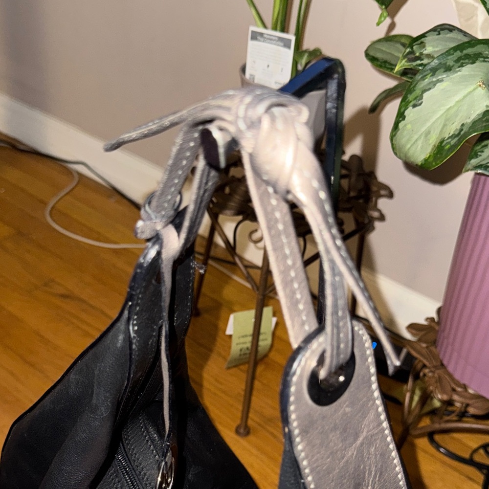 Stunning Couture Donald J. Pliner Classic Black Hobo Bag - Picture 3 of 9